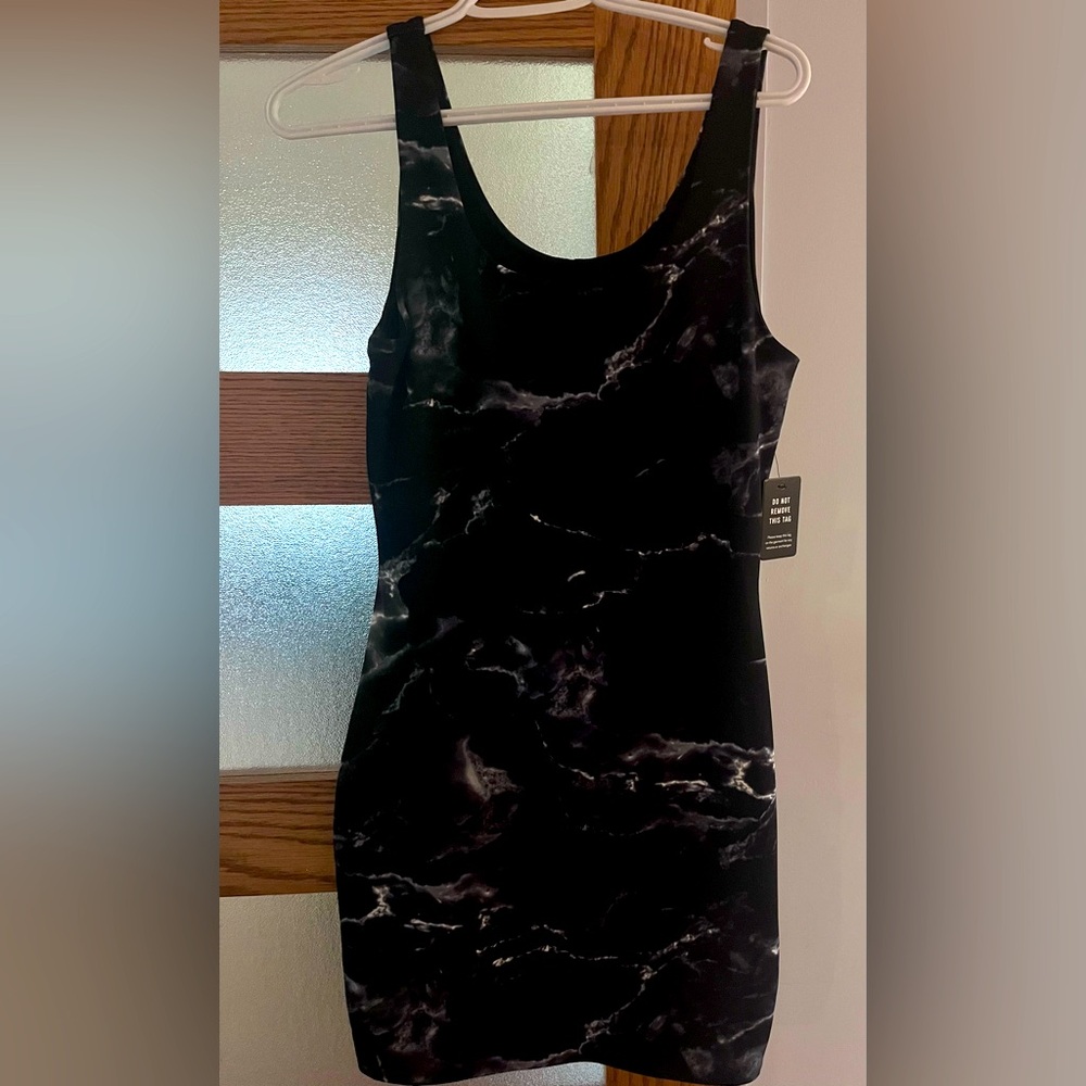 NWT Express Body Contour Size M Dress